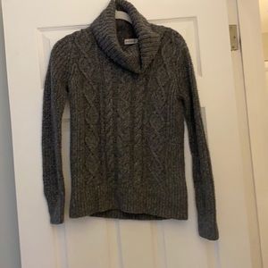 Abercrombie Grey cable knit sweater